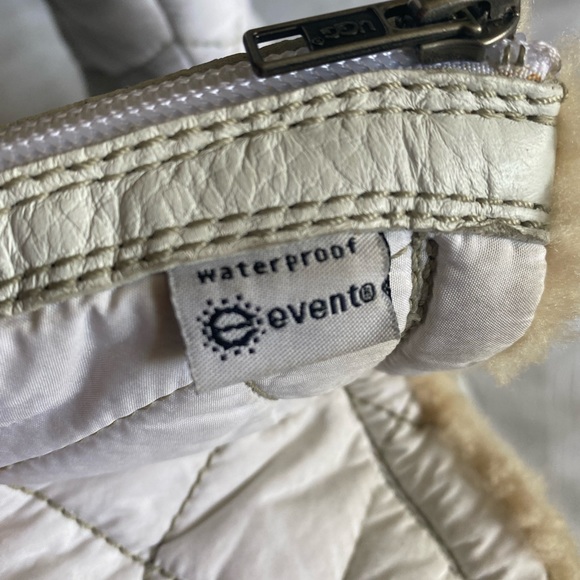 UGG Australia white snow boots 5184 sz 10 - Picture 7 of 11